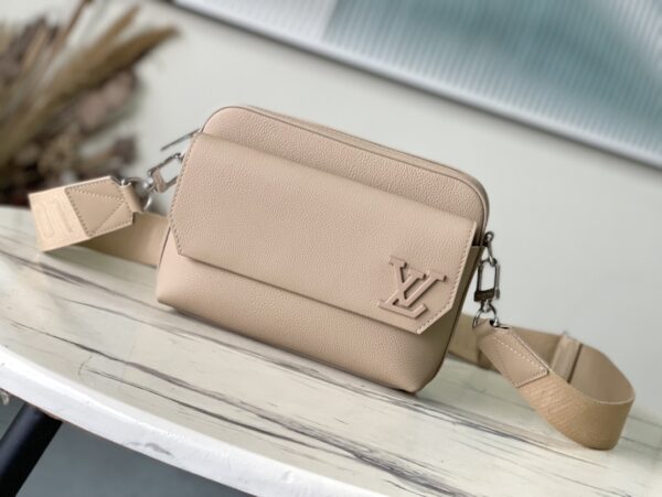 LV Fastline Messenger LV Aerogram